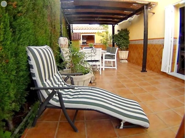 7 bedroom Villa for sale in Calabardina, Aguilas with pool garage - € 440,000 (Ref: 9713296)