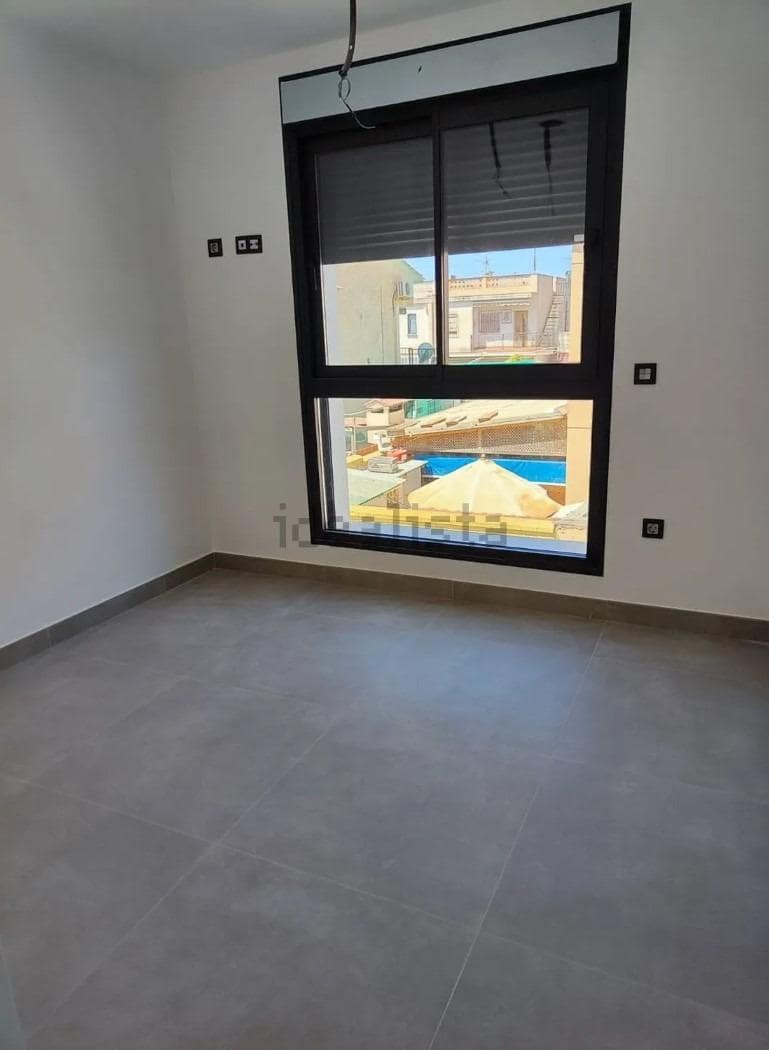 4 bedroom Villa for sale in Calabardina with garage - € 295,000 (Ref: 9713309)