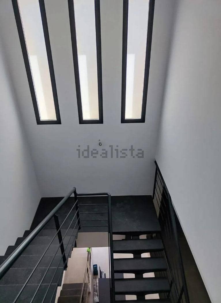 4 bedroom Villa for sale in Calabardina with garage - € 295,000 (Ref: 9713309)