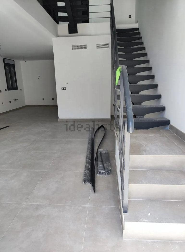 4 bedroom Villa for sale in Calabardina with garage - € 295,000 (Ref: 9713309)