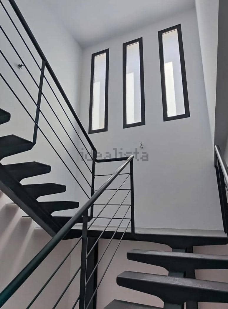 4 bedroom Villa for sale in Calabardina with garage - € 295,000 (Ref: 9713309)