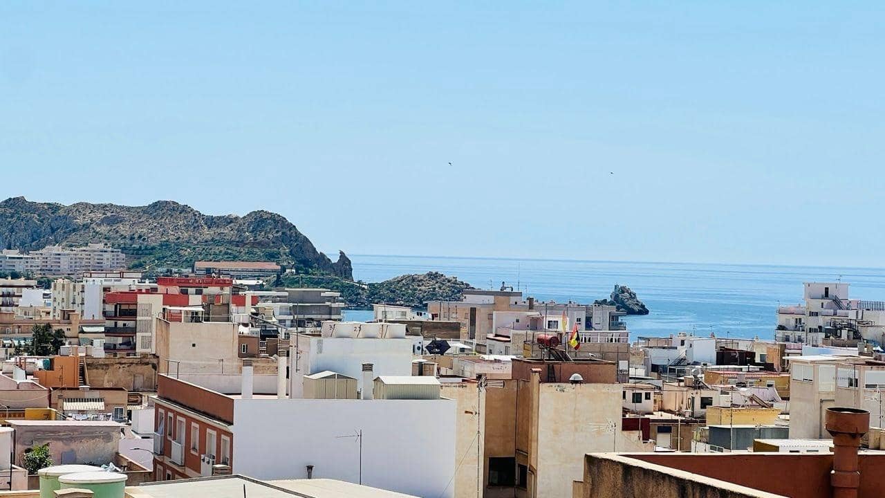 Casa de 4 habitaciones en Aguilas en venta - 125.000 € (Ref: 9713319)