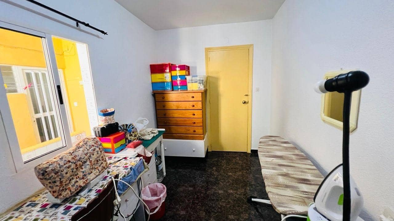 Casa de 4 habitaciones en Aguilas en venta - 125.000 € (Ref: 9713319)