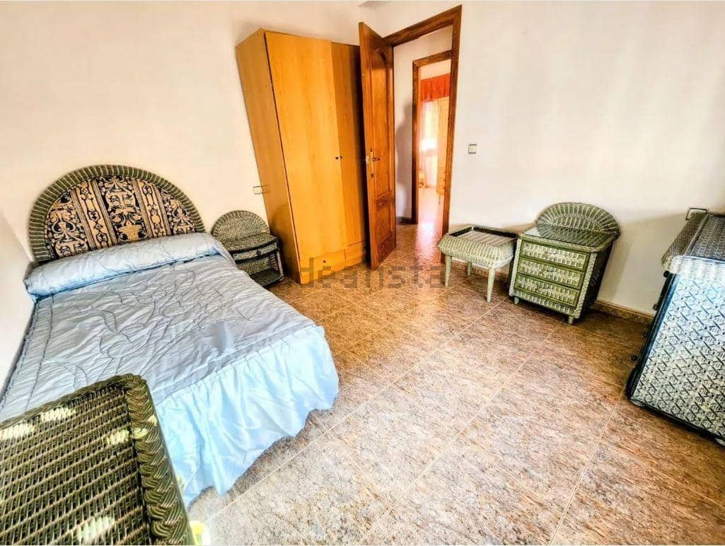 4 bedroom Villa for sale in Aguilas with garage - € 360,000 (Ref: 9713328)