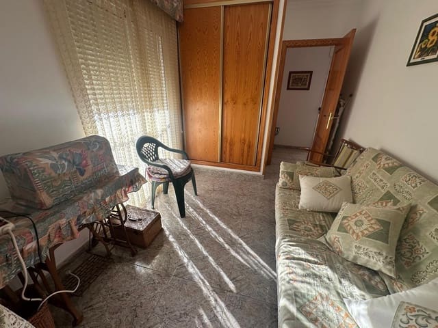 Piso de 4 habitaciones en Aguilas en venta - 200.000 € (Ref: 9713336)