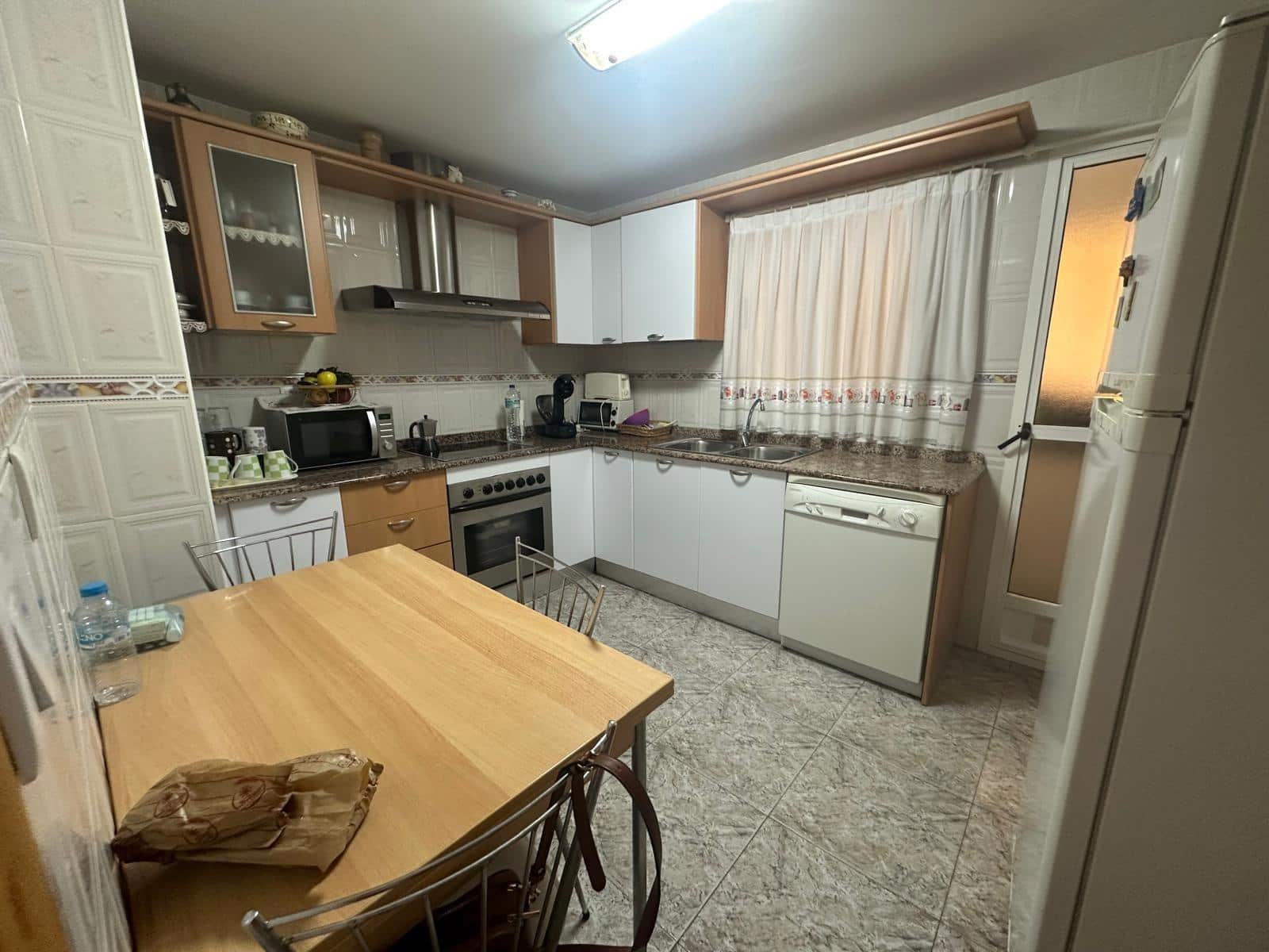 Piso de 4 habitaciones en Aguilas en venta - 200.000 € (Ref: 9713336)