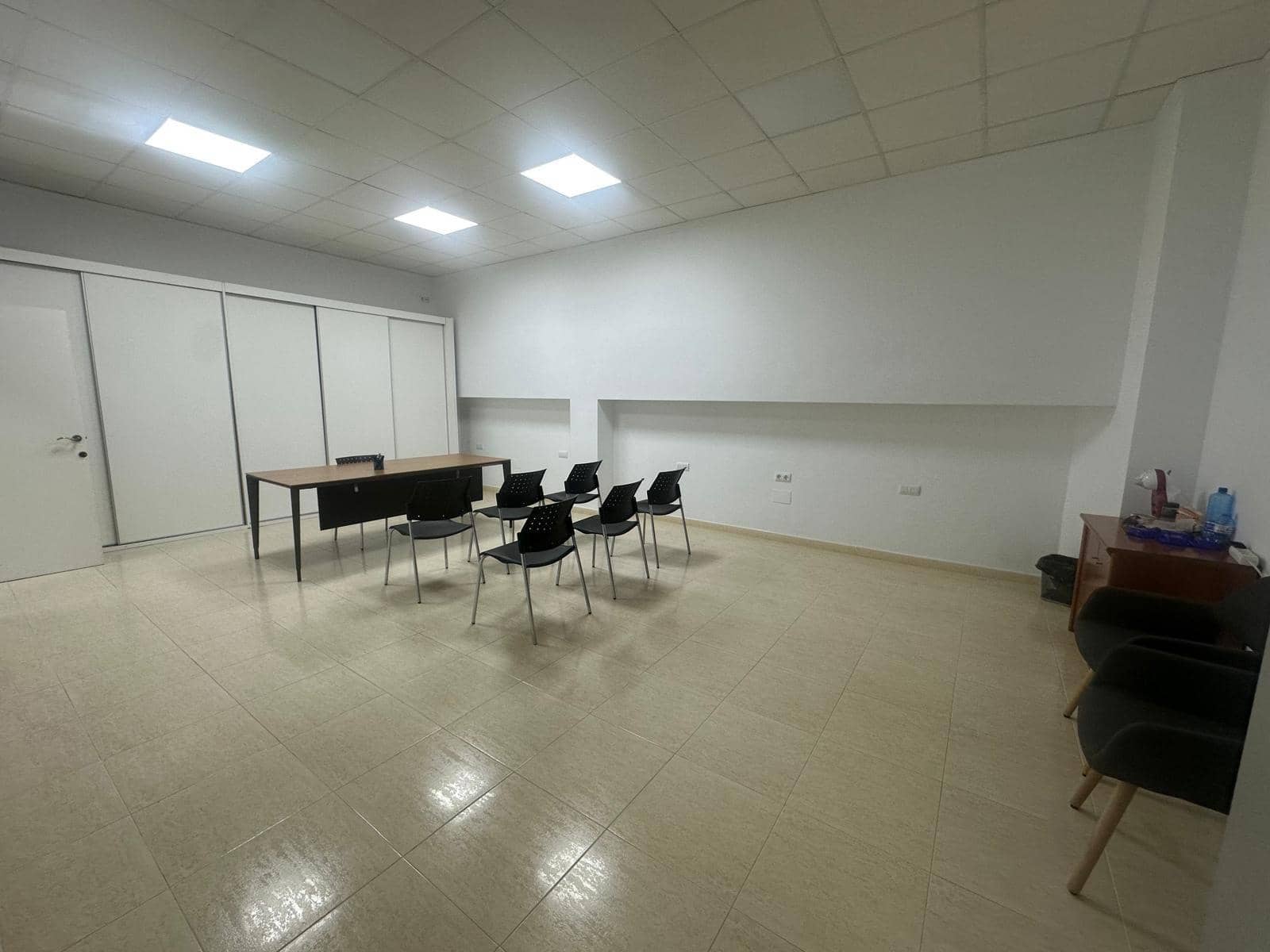 Commercial for sale in Aguilas - € 260,000 (Ref: 9713340)