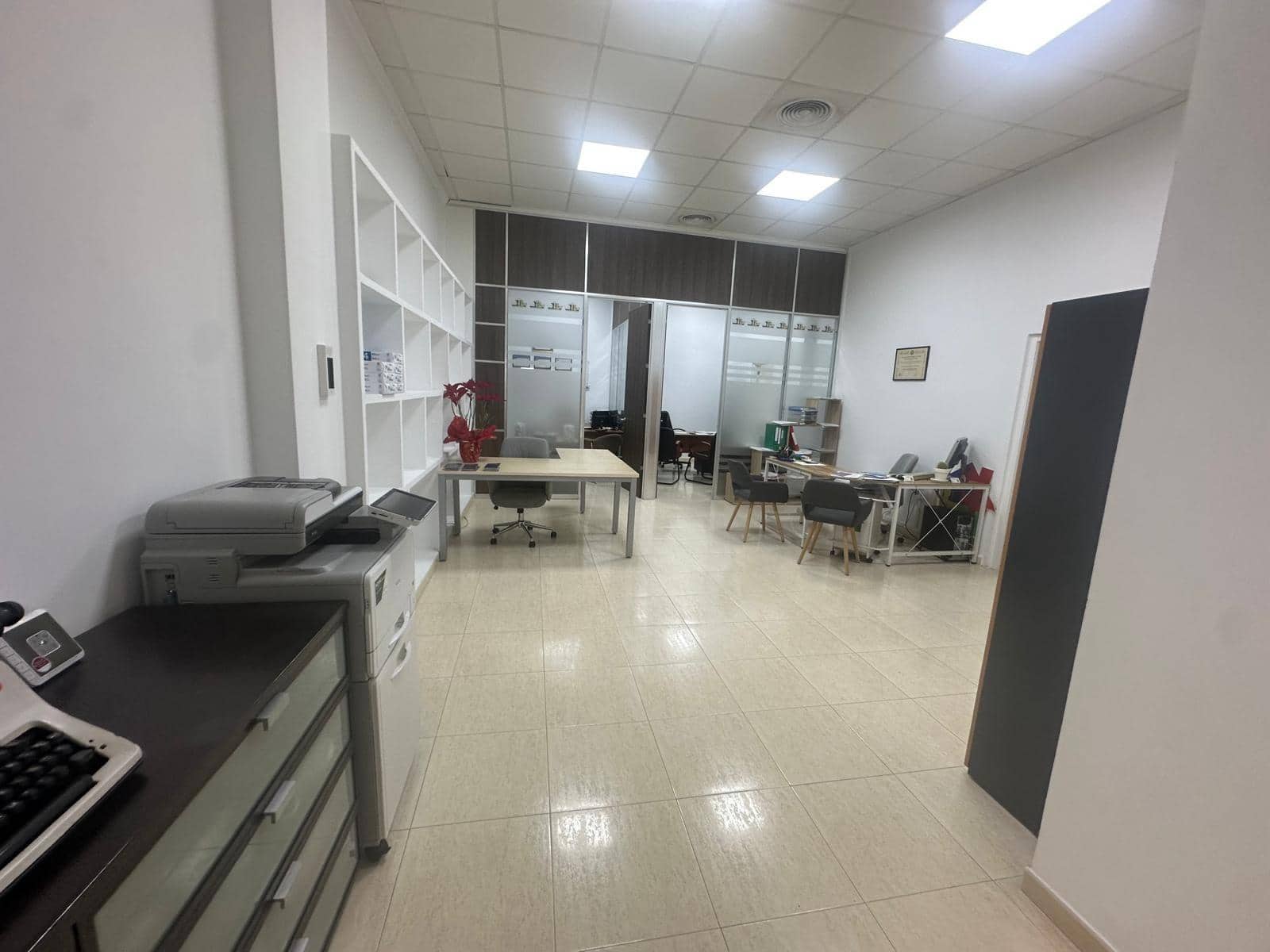 Commercial for sale in Aguilas - € 260,000 (Ref: 9713340)