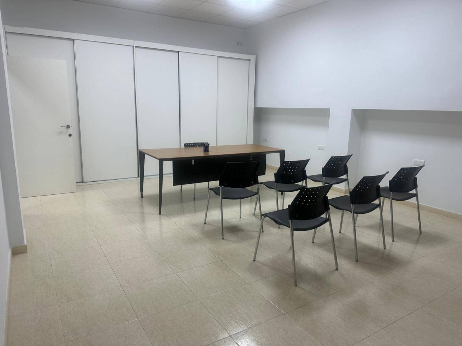 Commercial for sale in Aguilas - € 260,000 (Ref: 9713340)