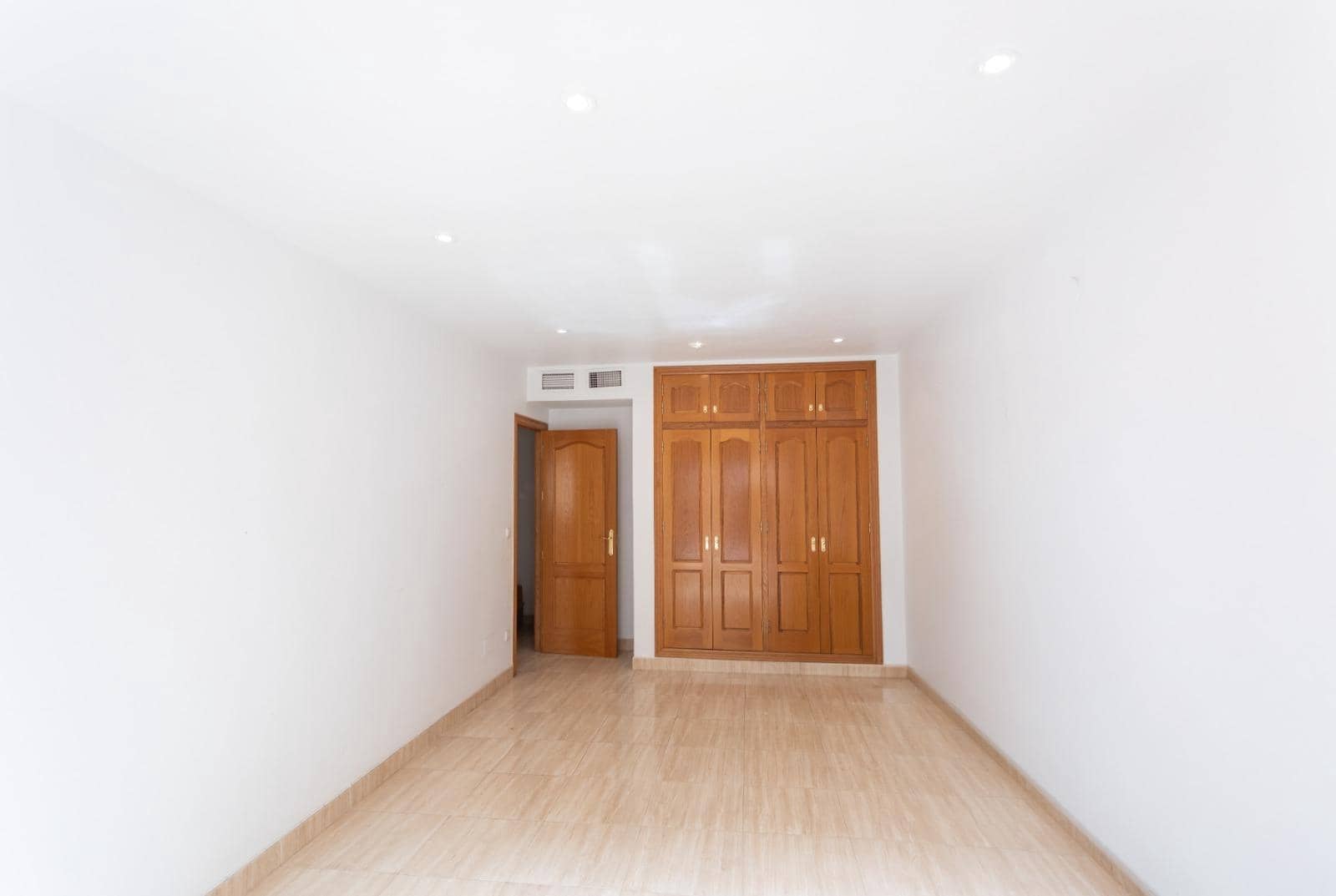 3 bedroom Flat for sale in Aguilas with garage - € 259,000 (Ref: 9713345)