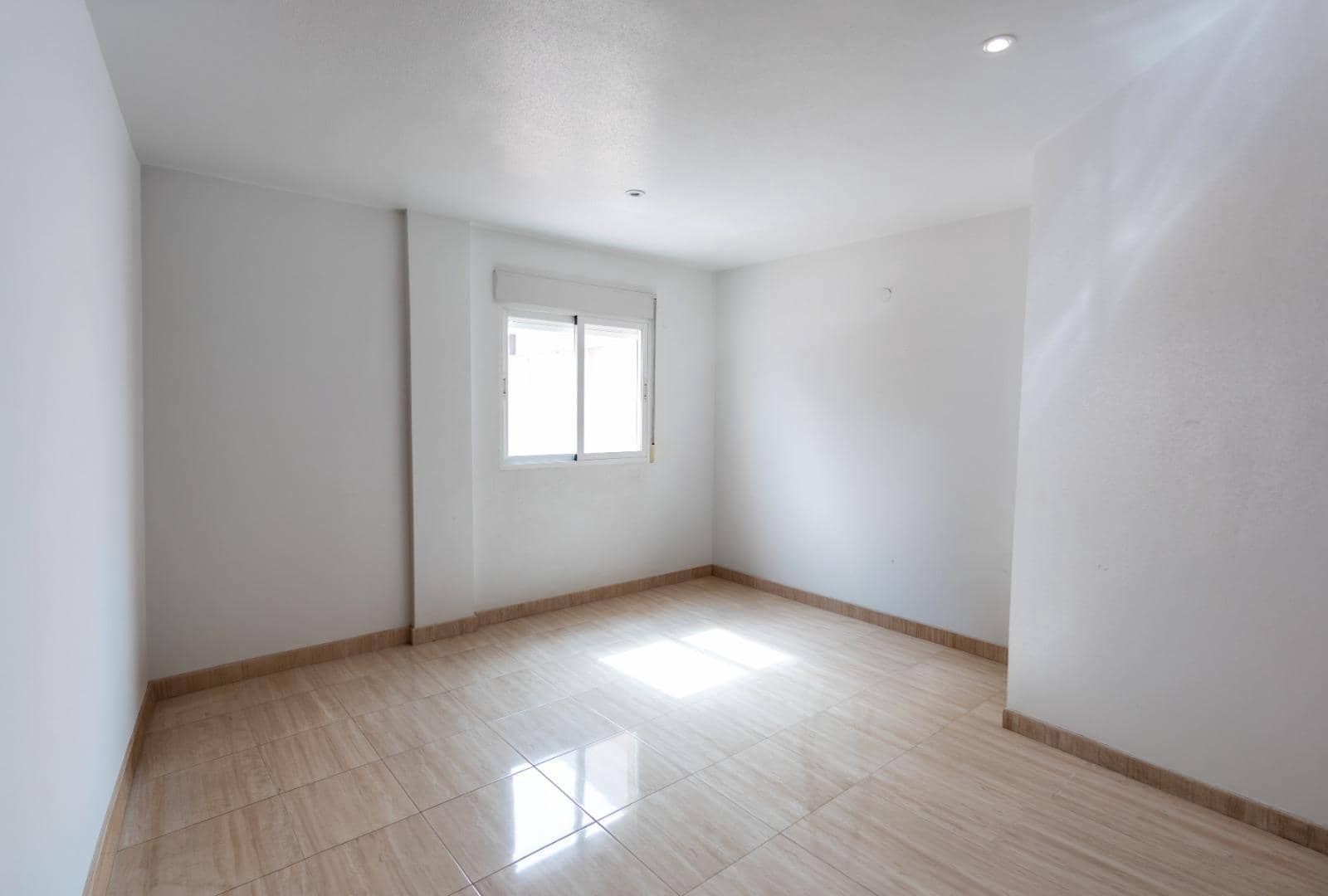 3 bedroom Flat for sale in Aguilas with garage - € 259,000 (Ref: 9713345)