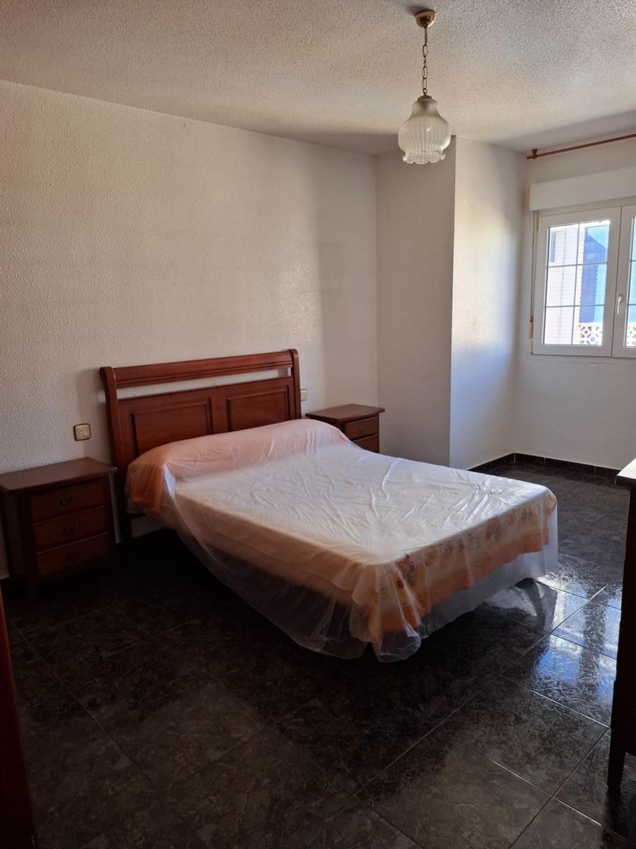 5 bedroom Terraced Villa for sale in Aguilas with garage - € 185,000 (Ref: 9713346)