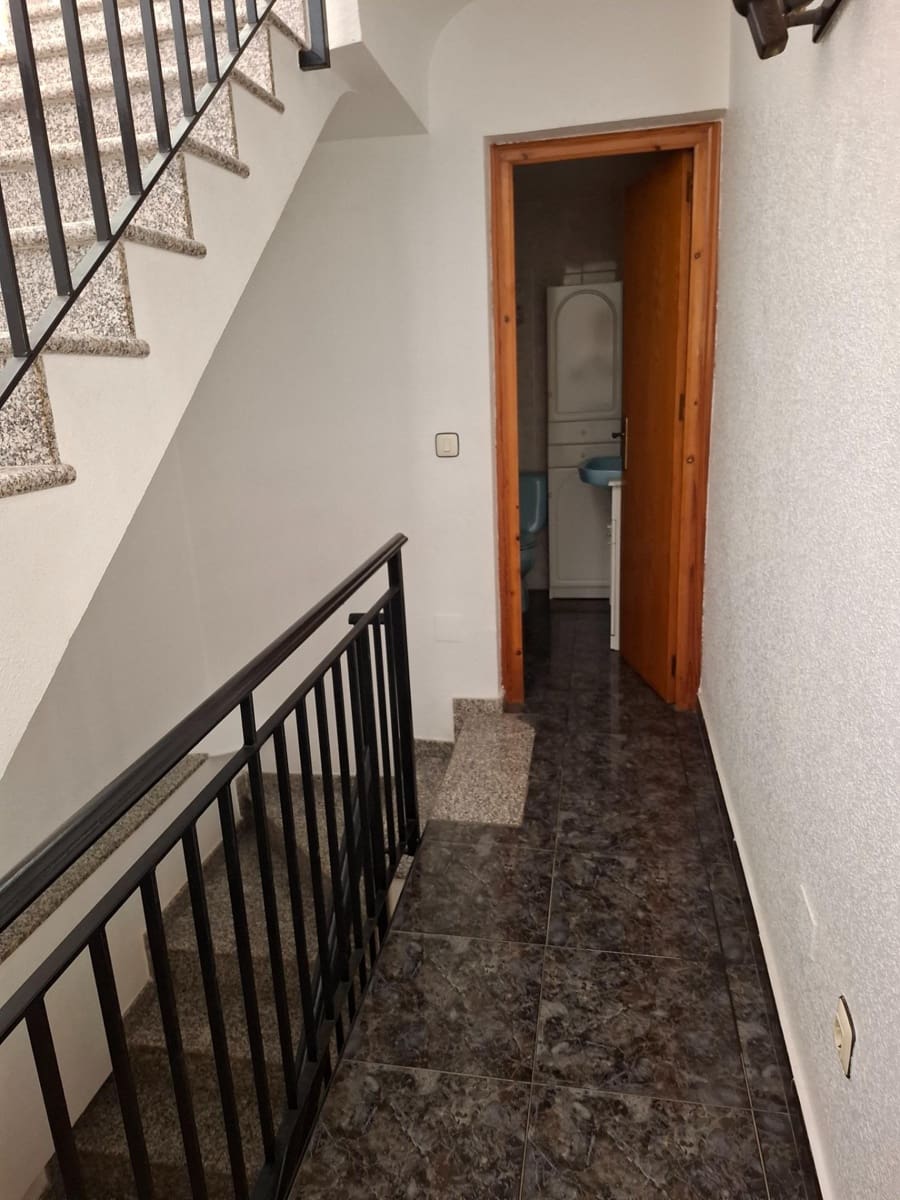 5 bedroom Terraced Villa for sale in Aguilas with garage - € 185,000 (Ref: 9713346)