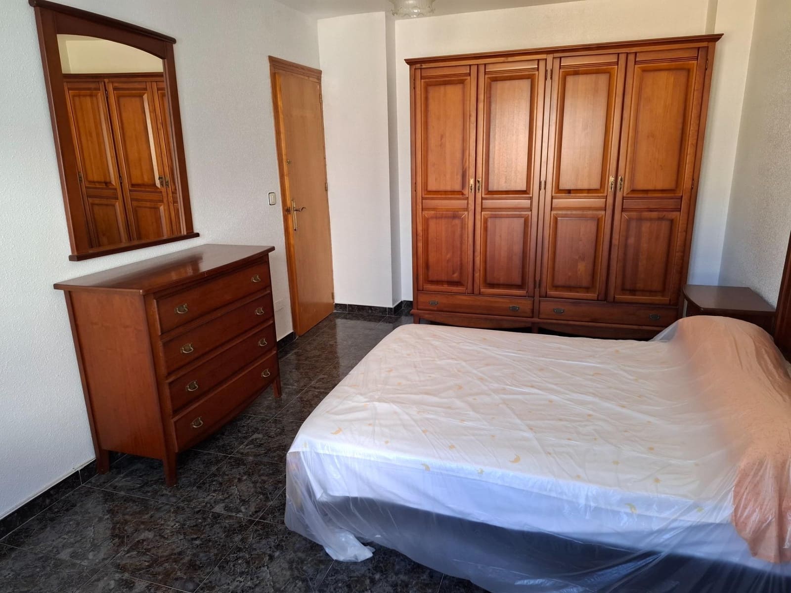 5 bedroom Terraced Villa for sale in Aguilas with garage - € 185,000 (Ref: 9713346)
