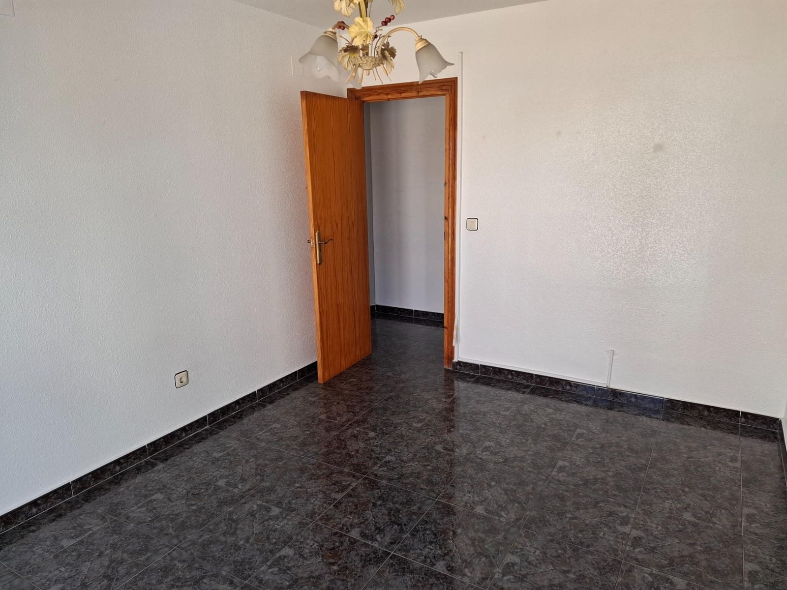 5 bedroom Terraced Villa for sale in Aguilas with garage - € 185,000 (Ref: 9713346)