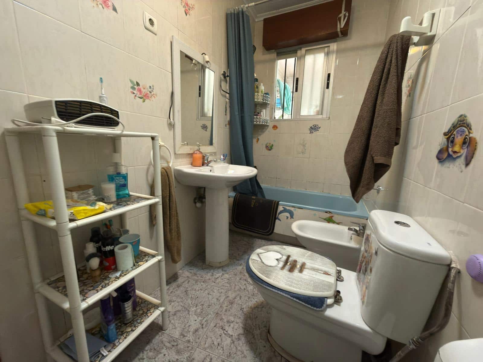 Piso de 4 habitaciones en Aguilas en venta - 142.000 € (Ref: 9713350)