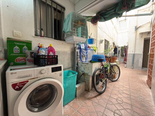 Piso de 4 habitaciones en Aguilas en venta - 142.000 € (Ref: 9713350)