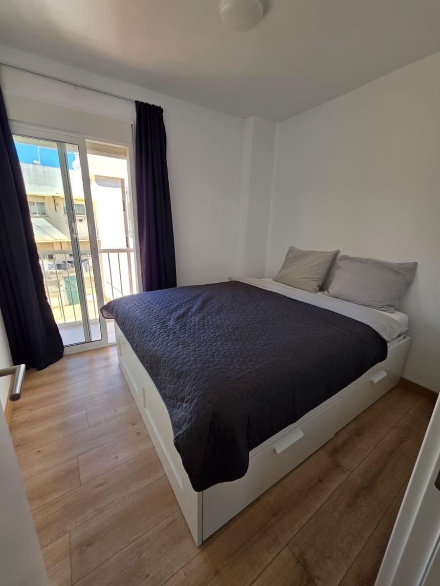 3 makuuhuone Huoneisto vuokrattavana paikassa Aguilas - 1 000 € (Ref: 9759163)