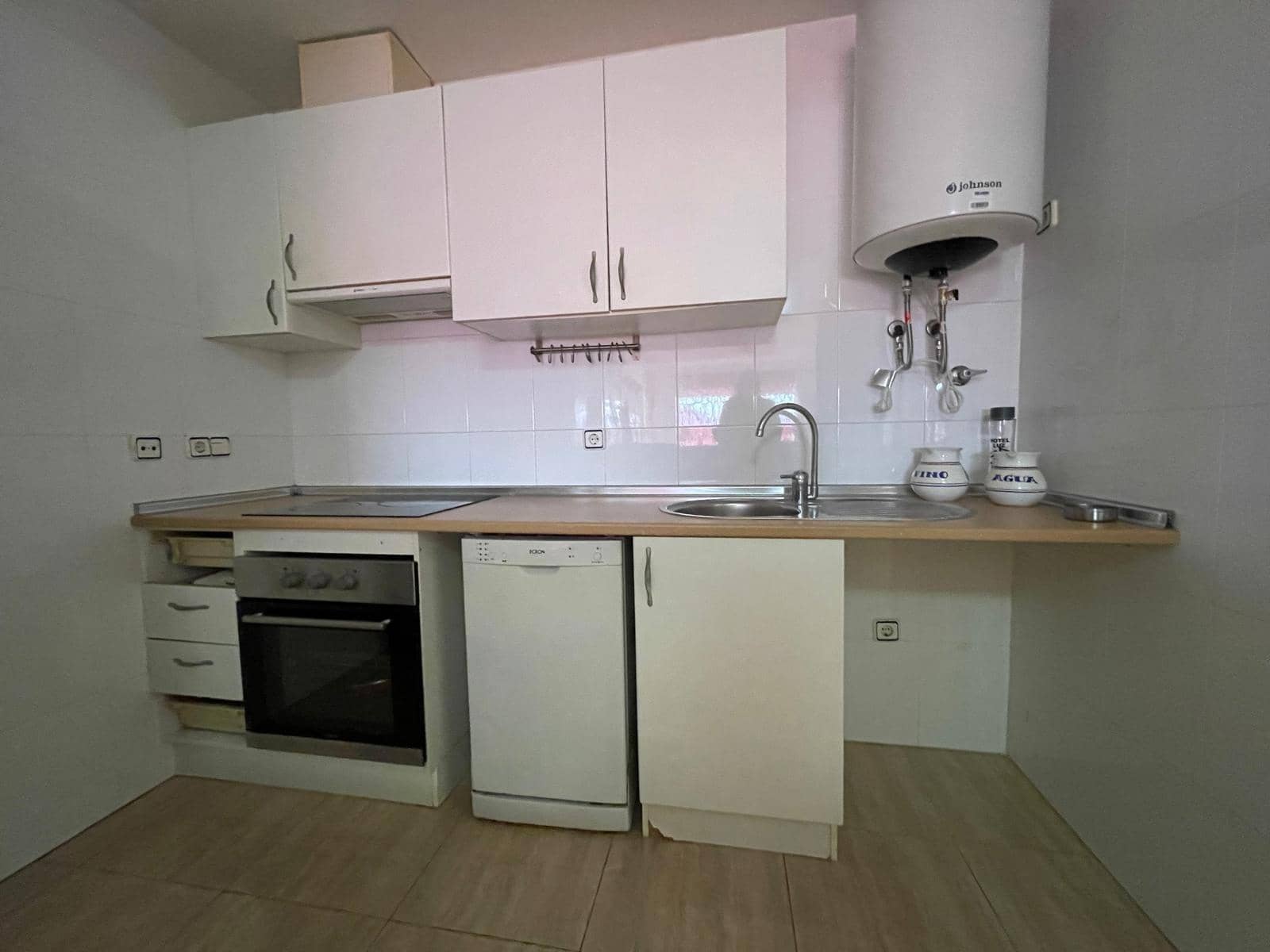 2 bedroom Apartment for sale in Aguilas with pool - € 260,000 (Ref: 9780760)