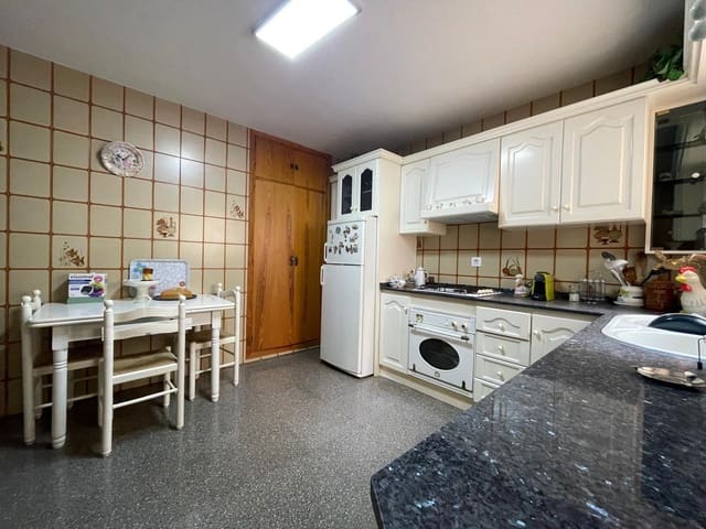 Piso de 3 habitaciones en Aguilas en venta - 279.000 € (Ref: 9808179)
