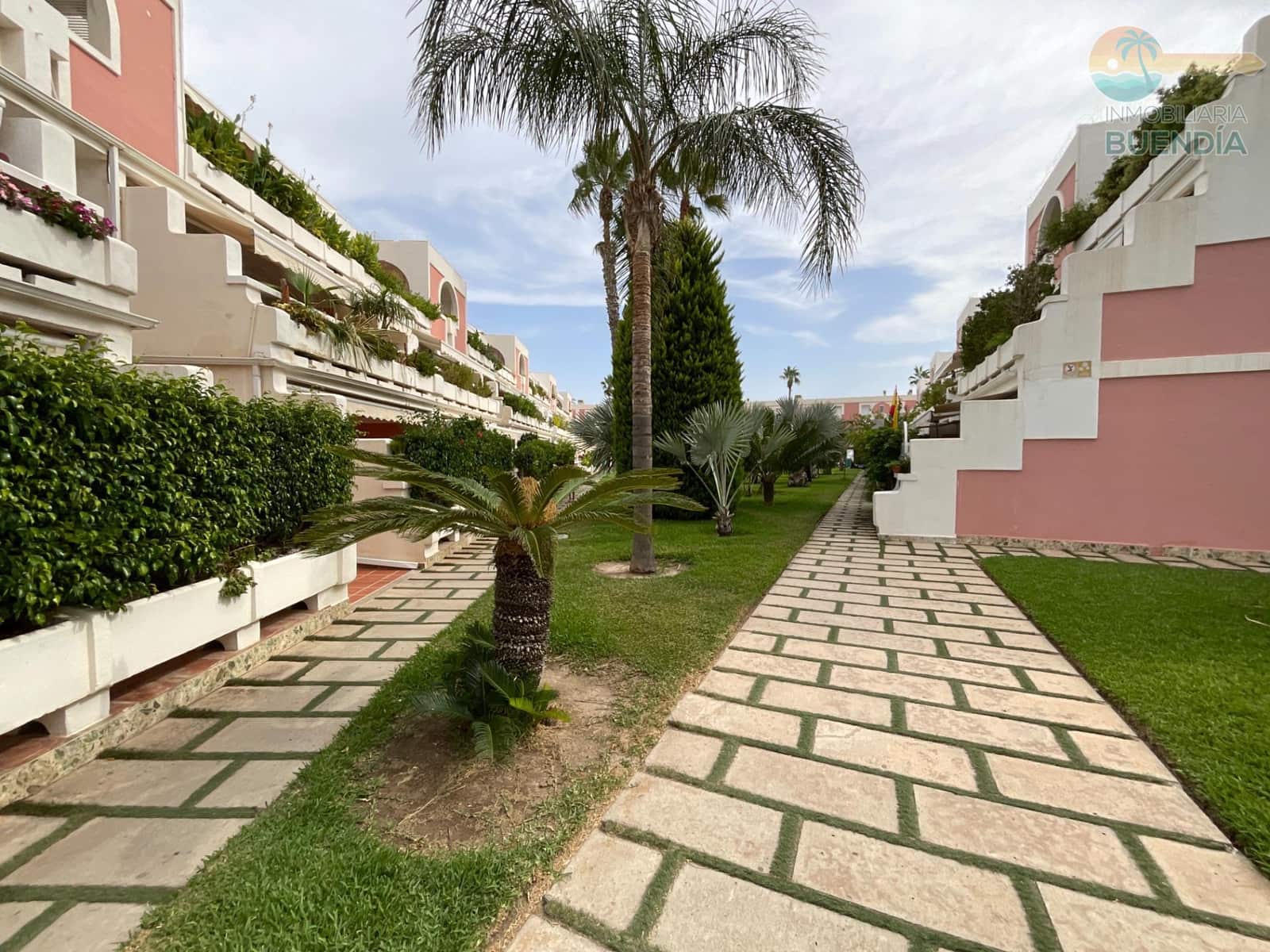 2 slaapkamer Appartement te koop in Puerto de Mazarron met zwembad - € 305.000 (Ref: 10024247)
