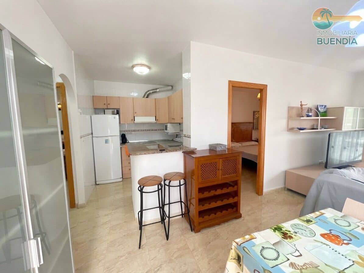 2 soveværelse Lejlighed til salg i Isla Plana med swimmingpool garage - € 189.000 (Ref: 10055424)