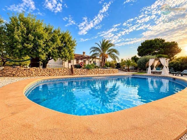 Finca/Casa Rural de 4 habitaciones en Totana en venta con piscina - 365.000 € (Ref: 10098530)