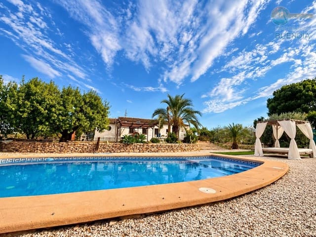 Finca/Casa Rural de 4 habitaciones en Totana en venta con piscina - 365.000 € (Ref: 10098530)