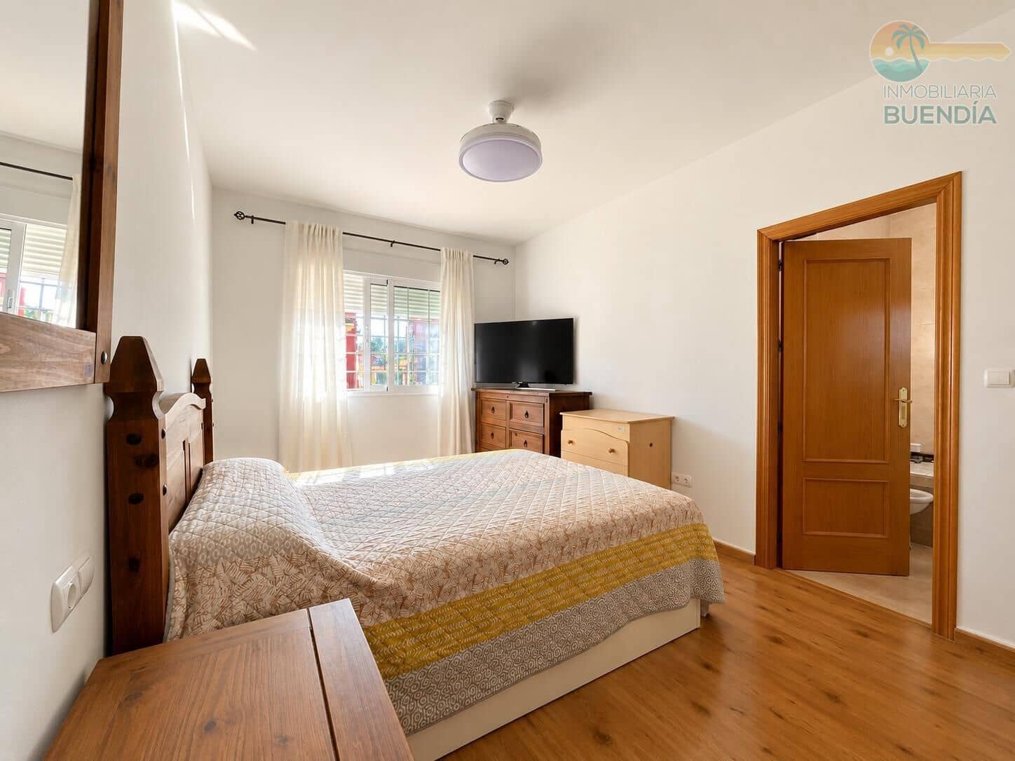 3 makuuhuone Huvila myytävänä paikassa El Pareton mukana uima-altaan - 189 900 € (Ref: 10129668)