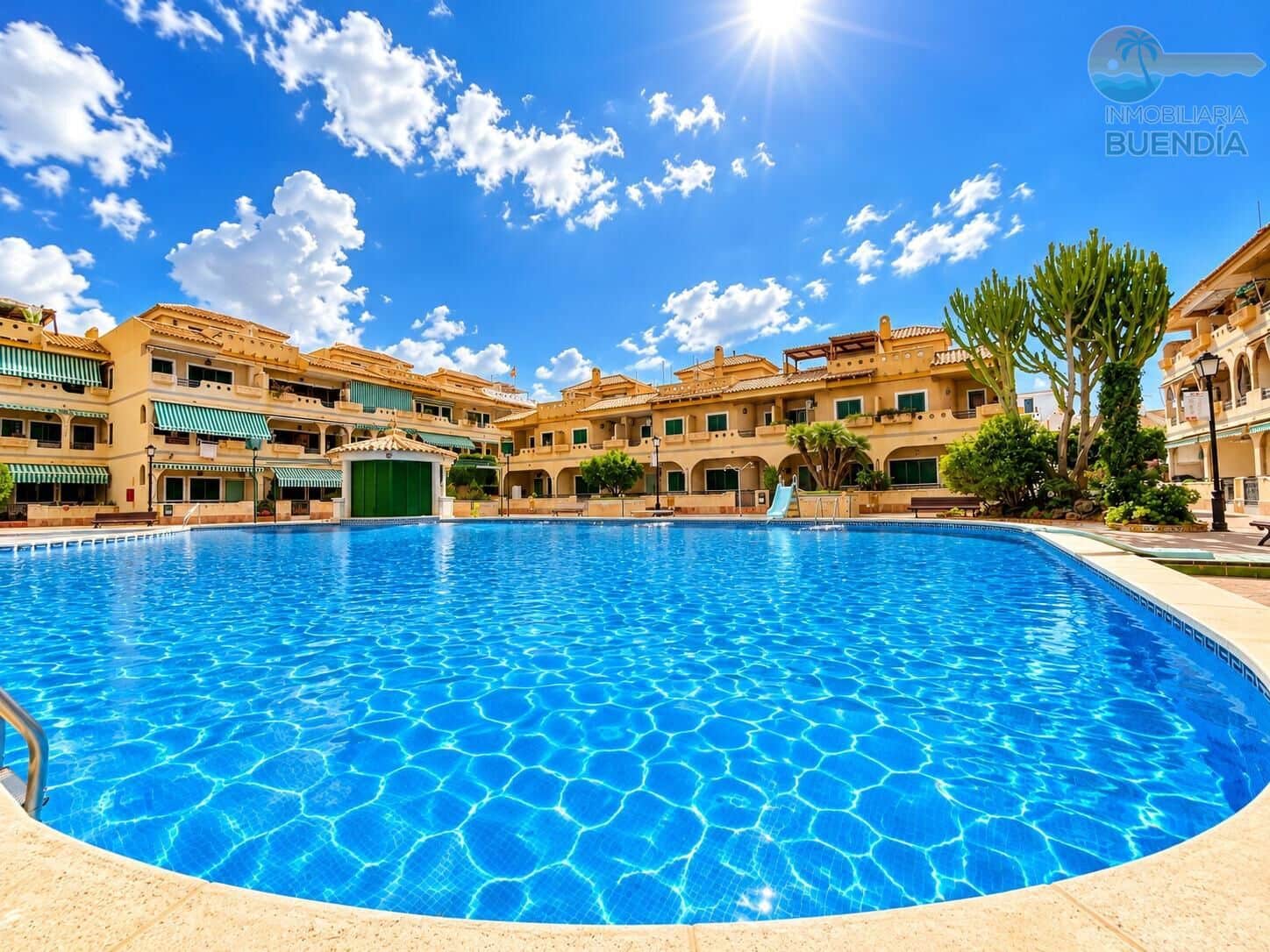 3 bedroom Penthouse for sale in Puerto de Mazarron with pool - € 192,000 (Ref: 10157754)