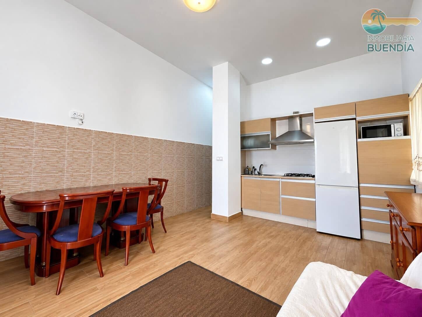 6 bedroom Beach Apartment for sale in Puerto de Mazarron - € 250,000 (Ref: 10161587)