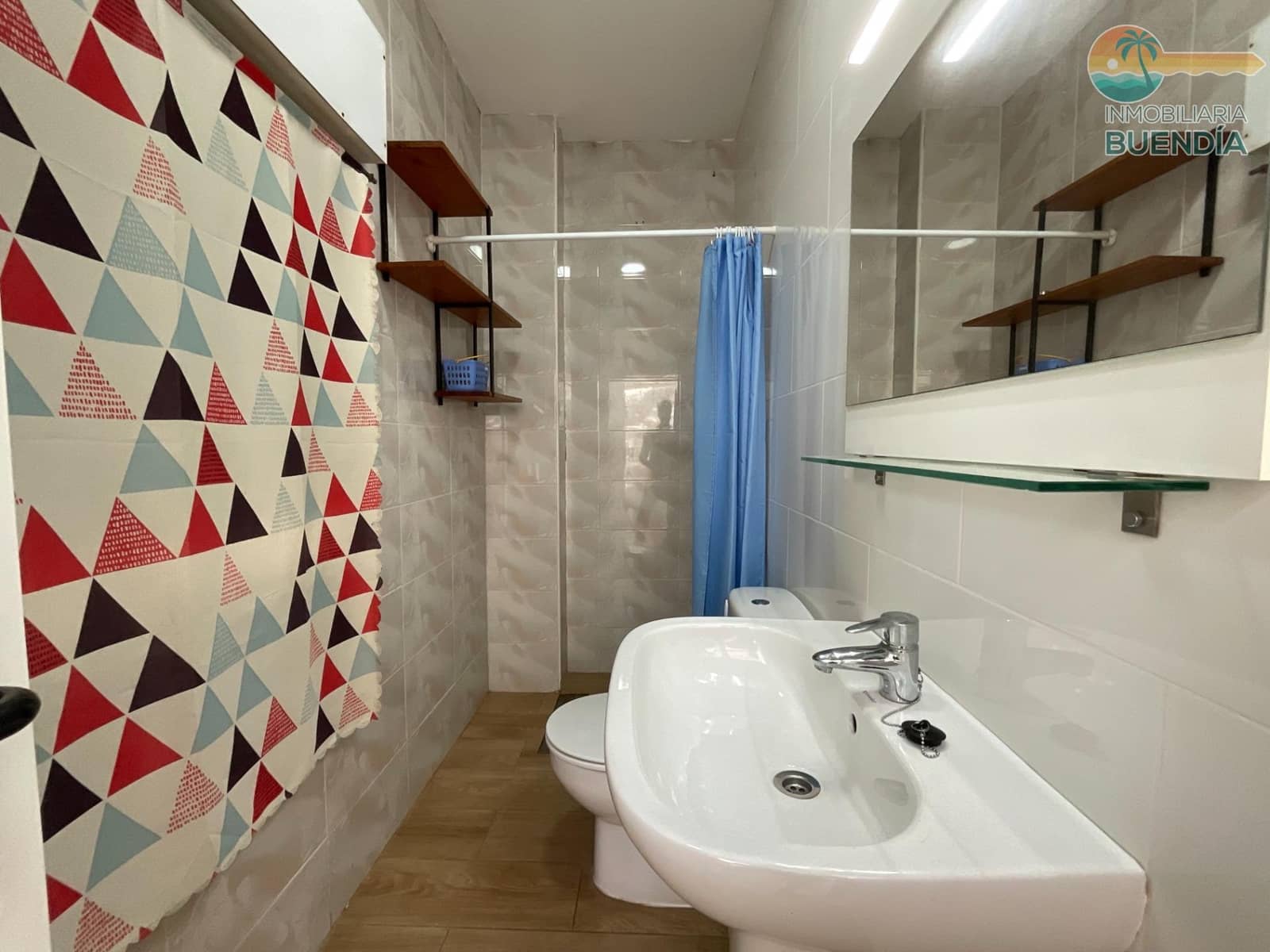 6 bedroom Beach Apartment for sale in Puerto de Mazarron - € 250,000 (Ref: 10161587)