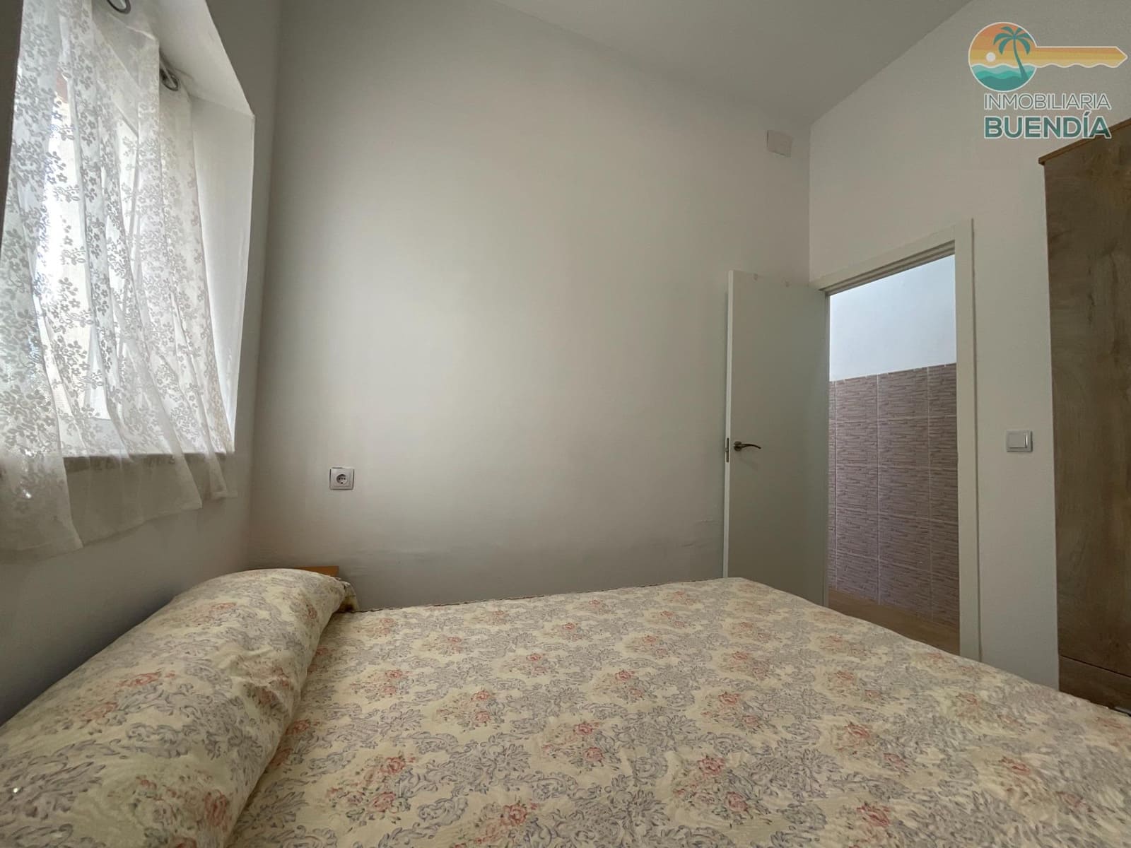 6 bedroom Beach Apartment for sale in Puerto de Mazarron - € 250,000 (Ref: 10161587)