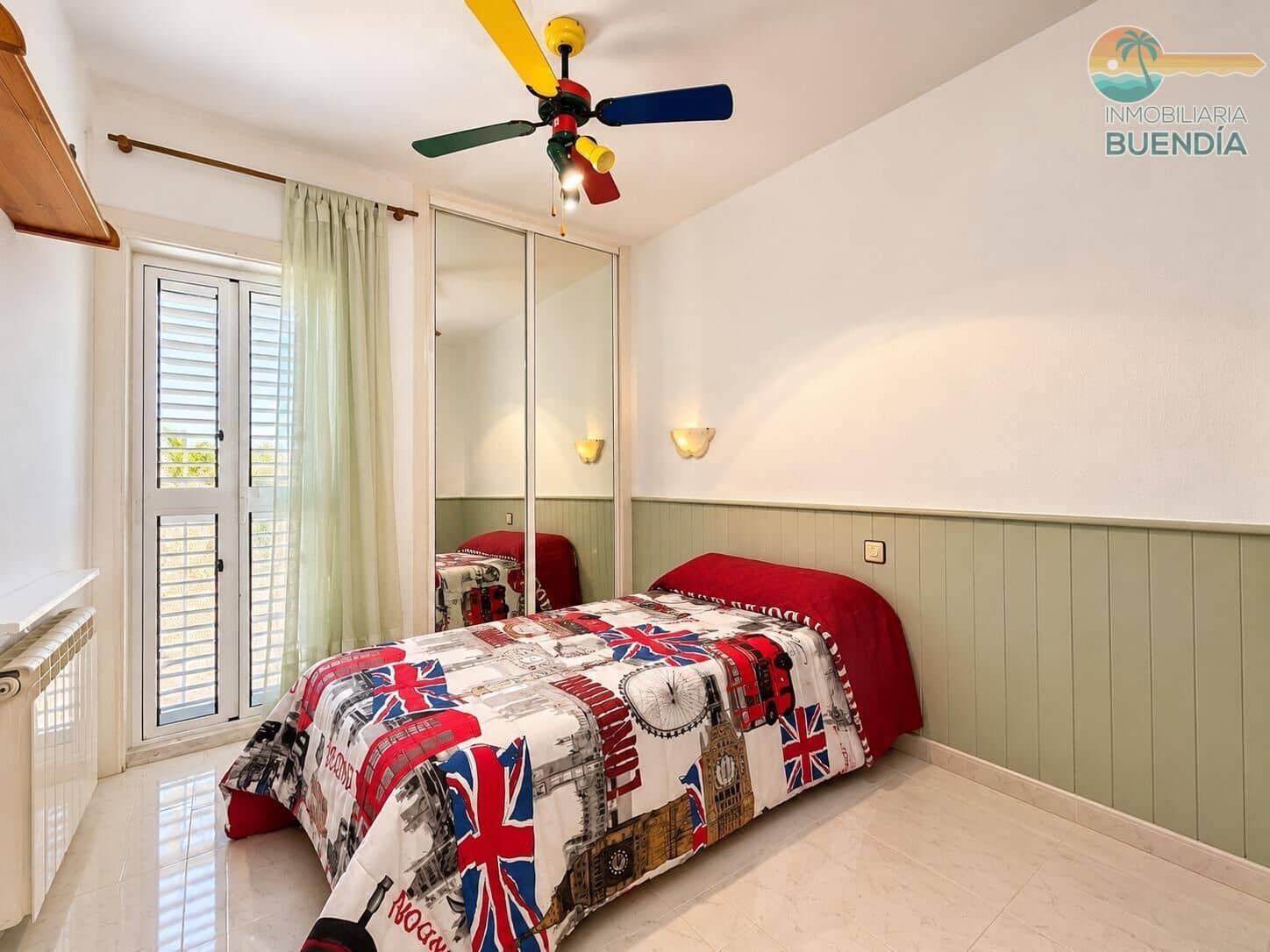 Apartamento de 4 habitaciones en Alamillo en venta - 350.000 € (Ref: 10171824)