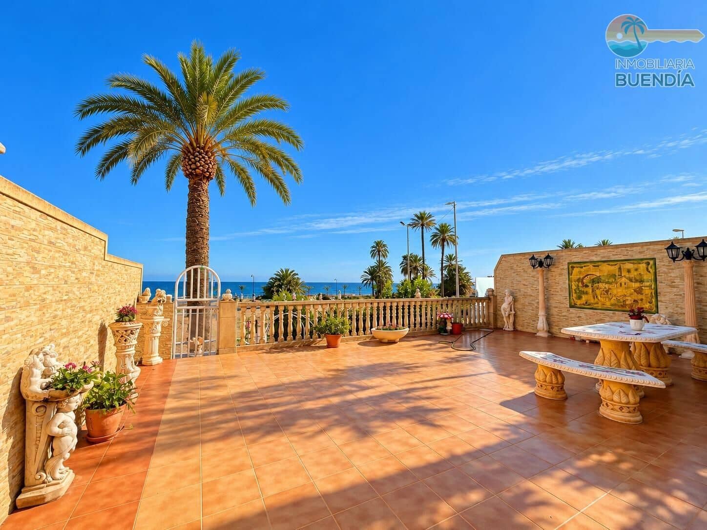 Apartamento de 4 habitaciones en Alamillo en venta - 350.000 € (Ref: 10171824)