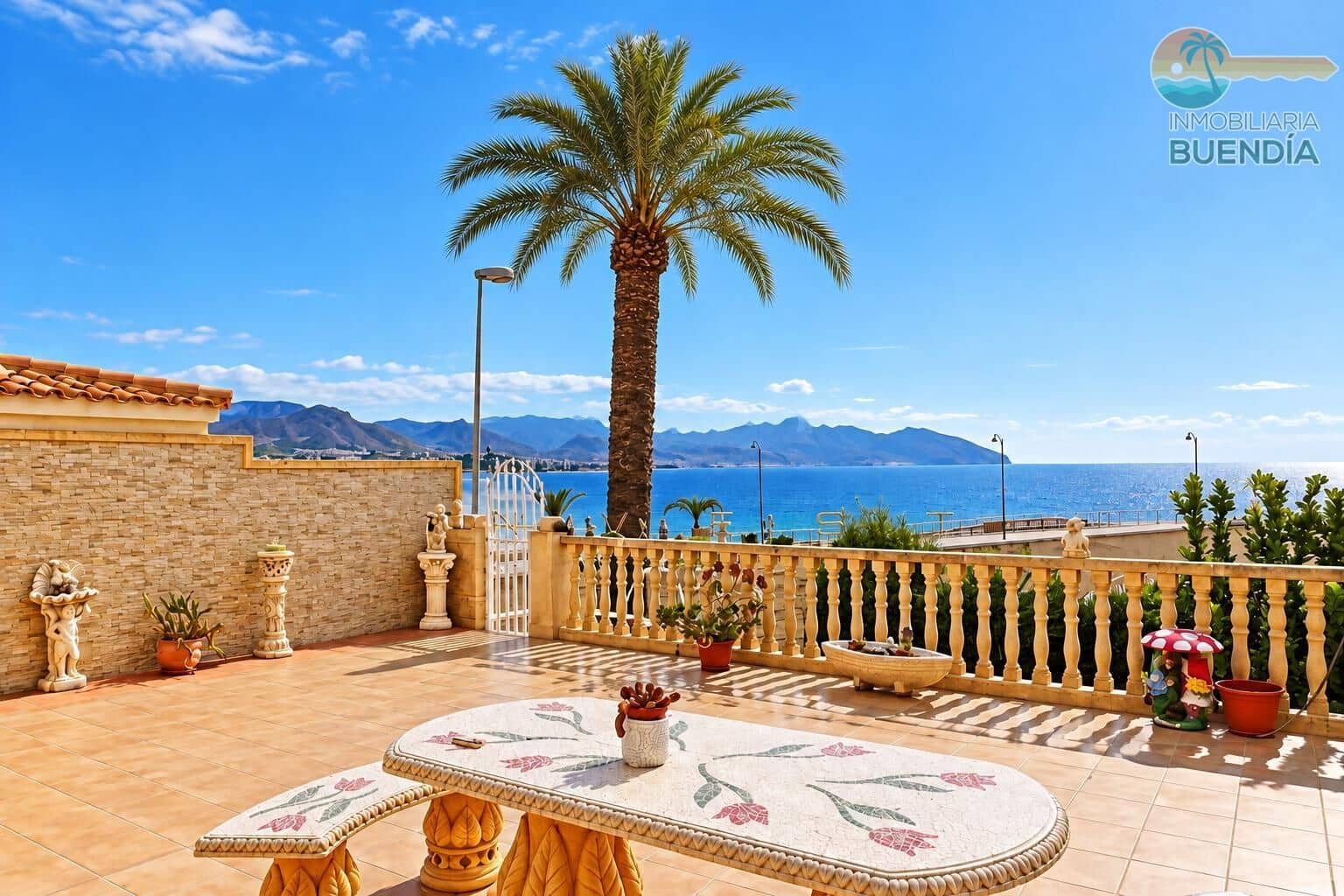 Apartamento de 4 habitaciones en Alamillo en venta - 350.000 € (Ref: 10171824)