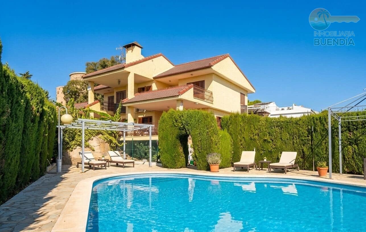 5 bedroom Villa for sale in Puerto de Mazarron with pool garage - € 589,000 (Ref: 6845898)