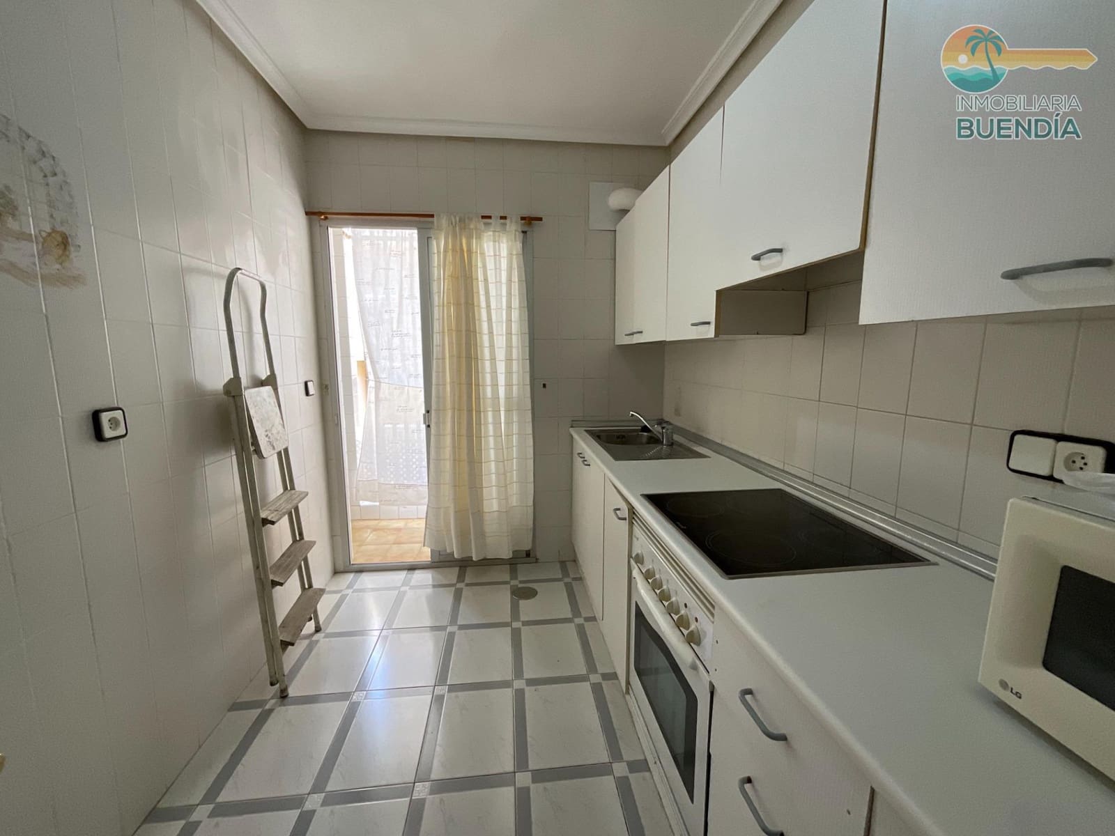 2 bedroom Apartment for sale in Puerto de Mazarron - € 105,000 (Ref: 6851687)