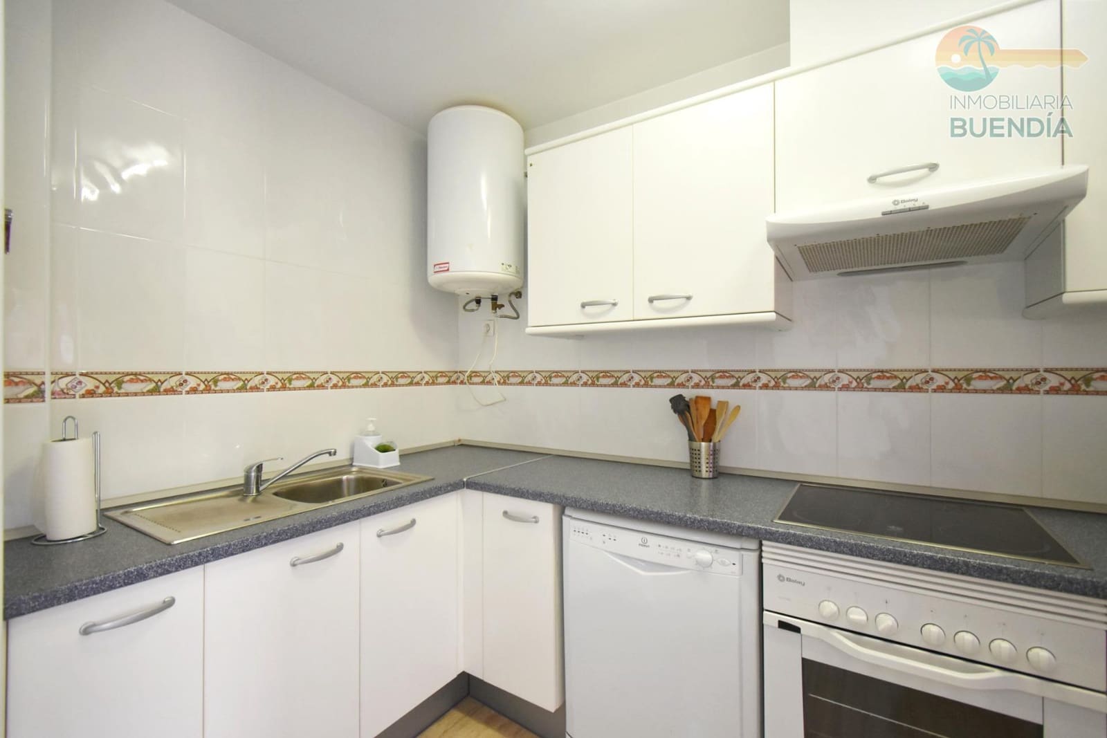 2 makuuhuone Huoneisto myytävänä paikassa Alamillo mukana uima-altaan - 289 900 € (Ref: 6860413)