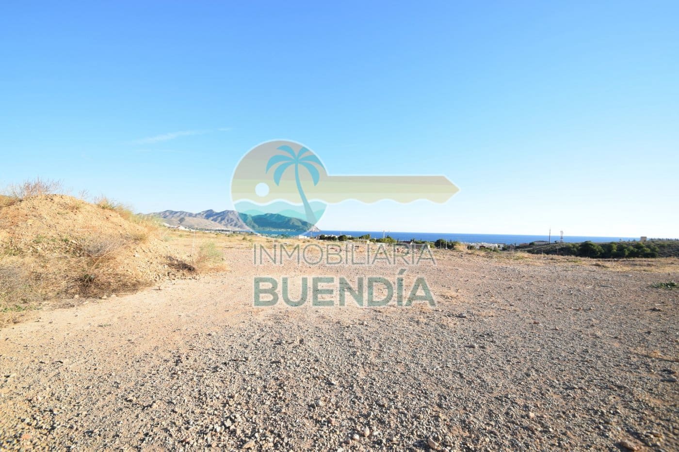 Grunde uden byggetilladelser til salg i Isla Plana - € 95.000 (Ref: 6926910)