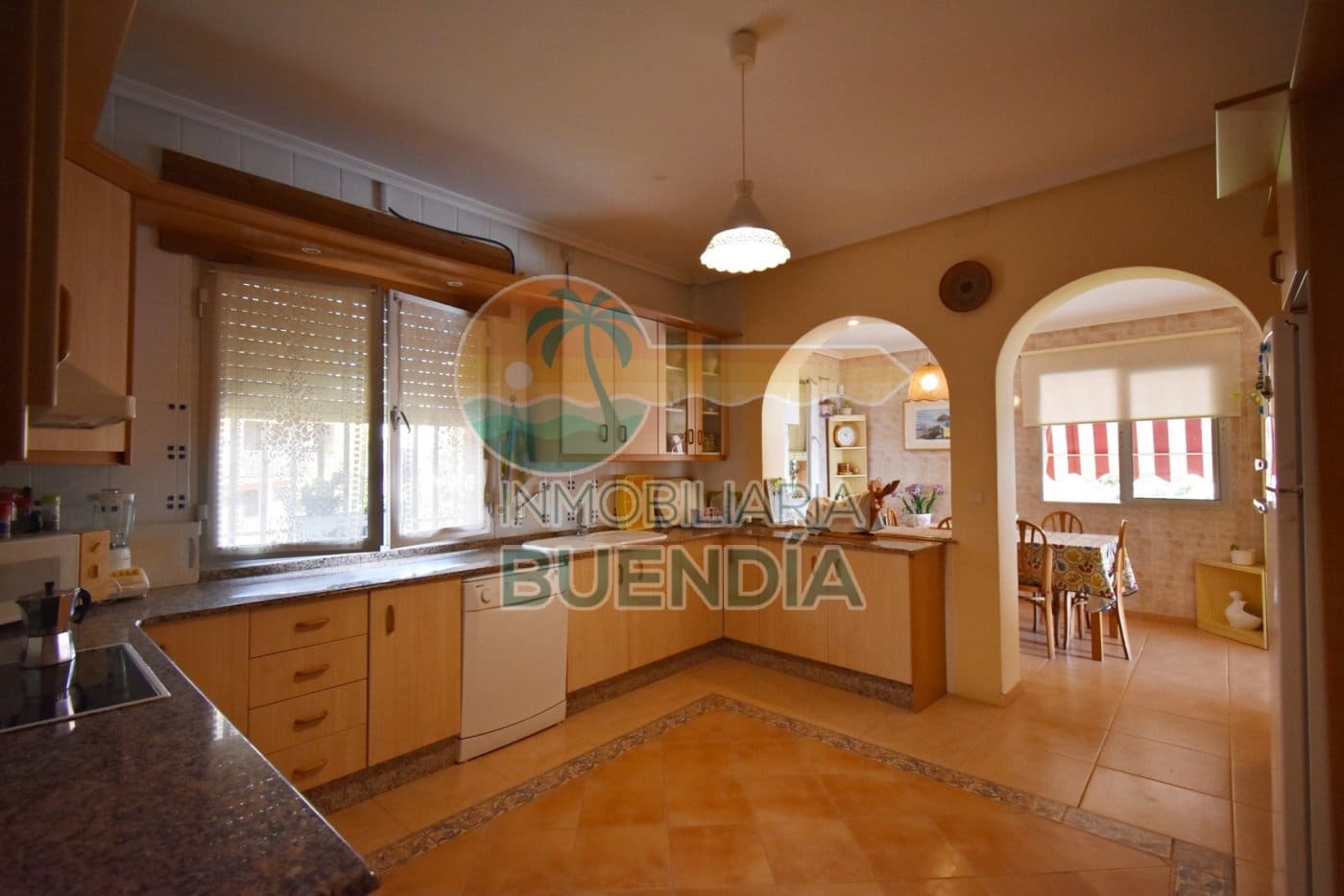 6 bedroom Villa for sale in Puerto de Mazarron with garage - € 690,000 (Ref: 6929474)