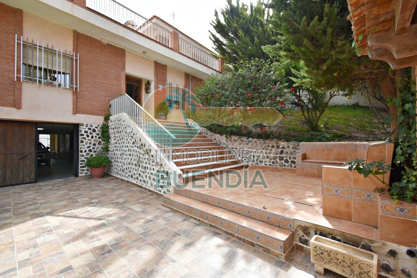 6 bedroom Villa for sale in Puerto de Mazarron with garage - € 690,000 (Ref: 6929474)