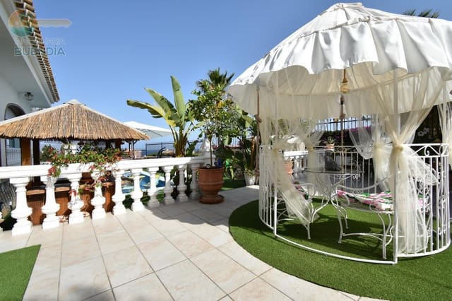 4 soveværelse Villa til salg i Puerto de Mazarron, Mazarrón med swimmingpool garage - € 1.100.000 (Ref: 6972428)