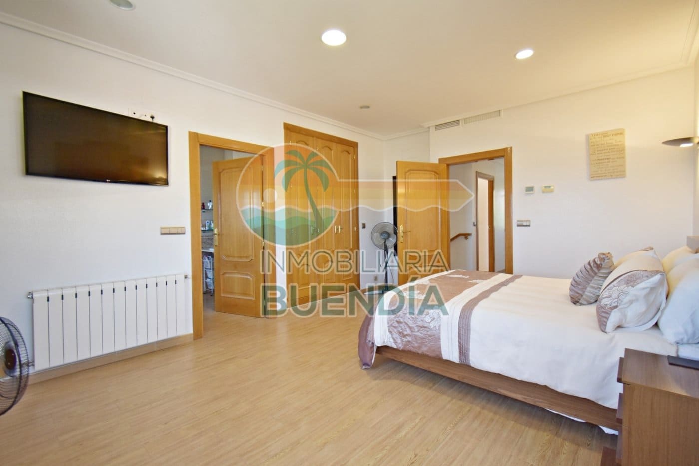 5 soveværelse Villa til salg i Isla Plana med swimmingpool garage - € 1.399.000 (Ref: 7074851)