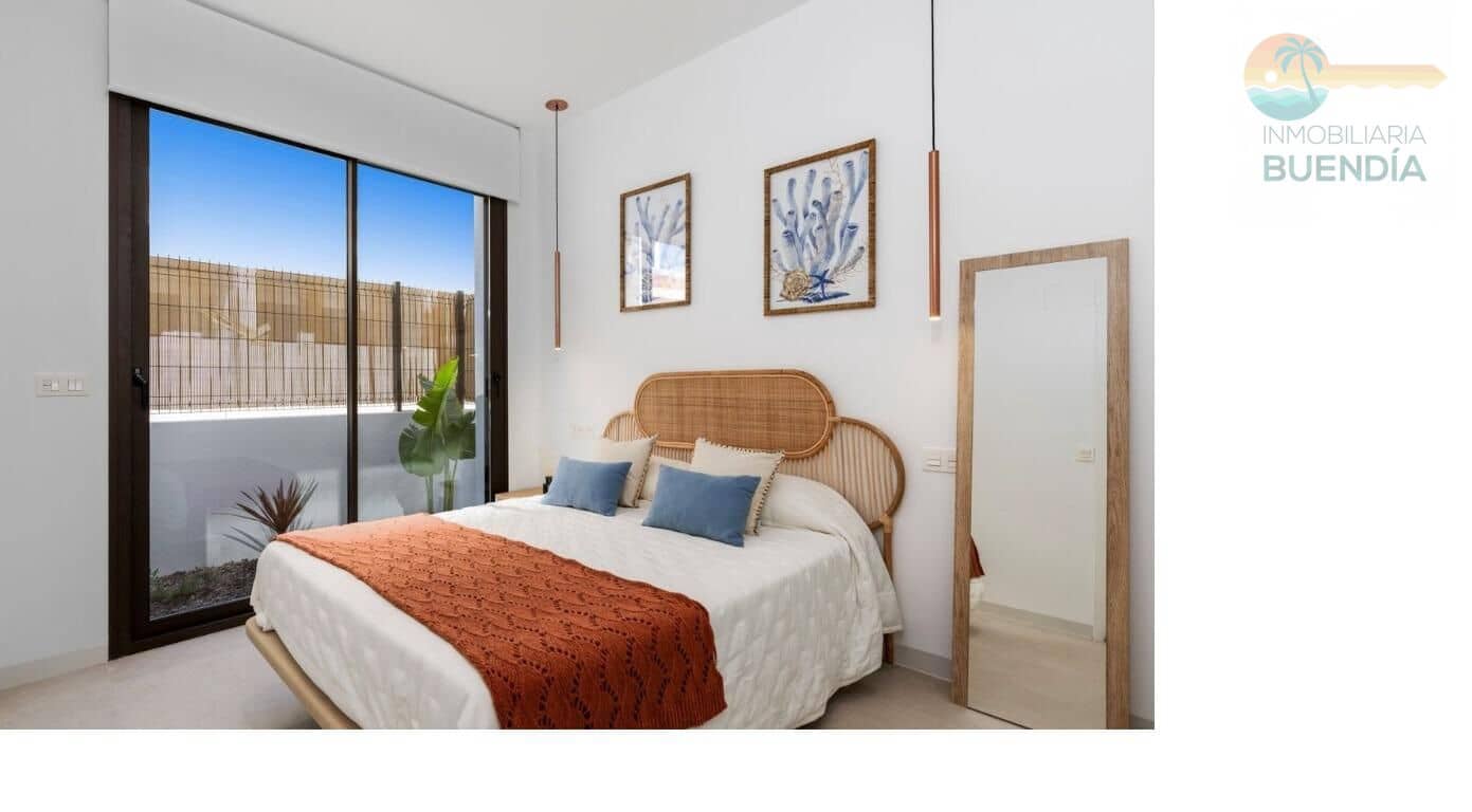 3 slaapkamer Villa te koop in Los Alcazares met zwembad - € 559.900 (Ref: 7738744)