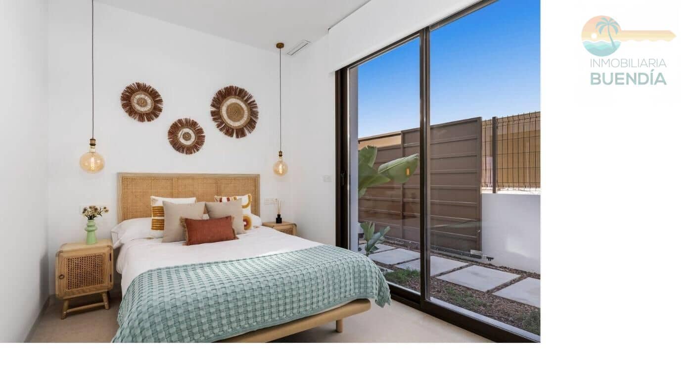 3 slaapkamer Villa te koop in Los Alcazares met zwembad - € 559.900 (Ref: 7738744)