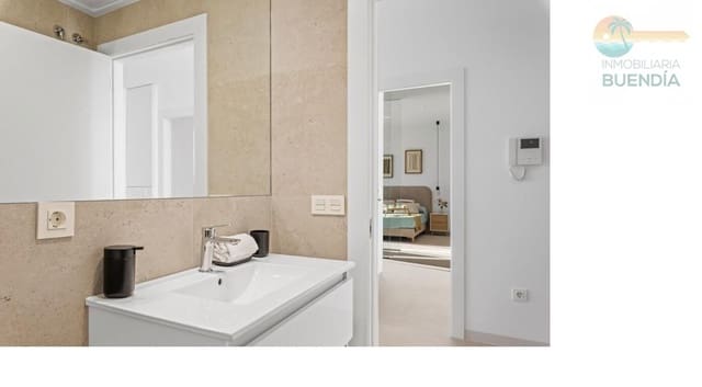 3 slaapkamer Villa te koop in Los Alcázares met zwembad - € 559.900 (Ref: 7738744)