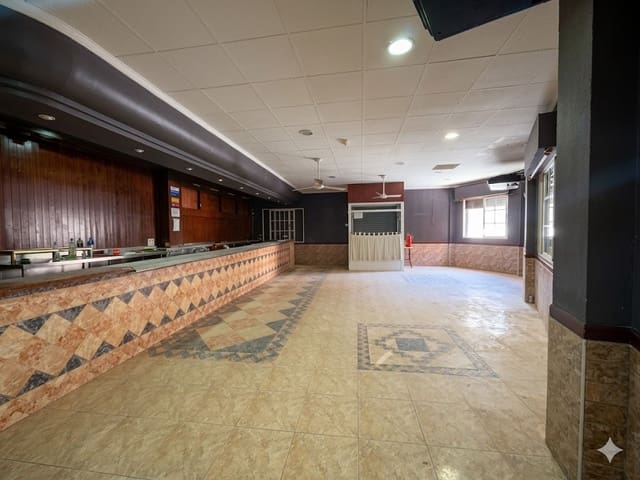 Kommersiell til salgs i Puerto de Mazarron, Mazarrón - € 150 000 (Ref: 7759555)