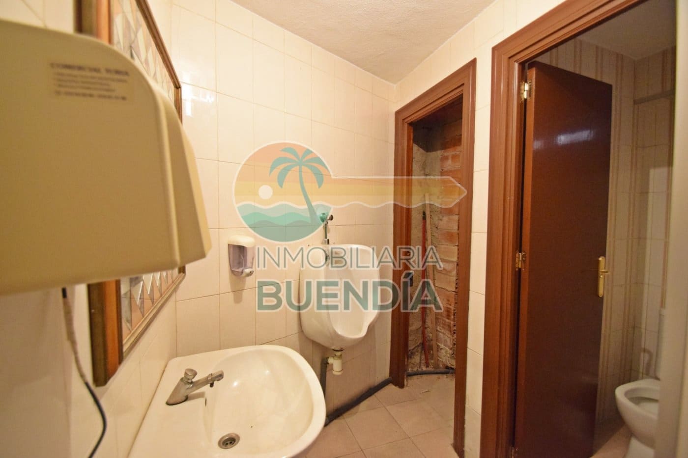 Kommersiell til salgs i Puerto de Mazarron - € 150 000 (Ref: 7759555)