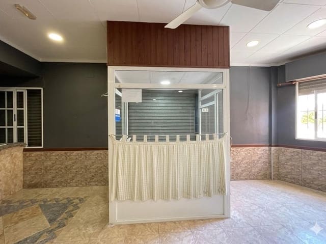 Kommersiell til salgs i Puerto de Mazarron, Mazarrón - € 150 000 (Ref: 7759555)